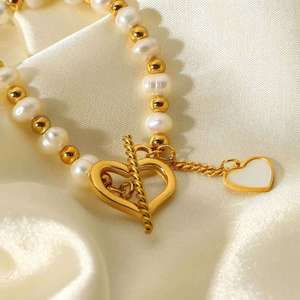 Pulsera de Perlas de Imitación con Cruz de Corazón, Chapada en Oro de 18K, Aleación de Zinc y Acero Inoxidable, BLACKTIE BKT3358, Joyería para Mujer - Product Image 3