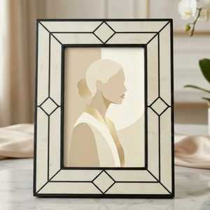 Elegante Marco de Fotos de Resina con Incrustaciones de Hueso Multicolor Hecho a Mano, Patrón Geométrico Artístico, Marco de Exhibición de Sobremesa con Tamaño y Forma Personalizados - Product Image 5