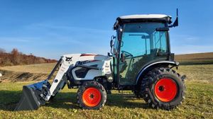 BOBCAT CT2540CH d'occasion avec cabine et chargeur à vendre - Product Image 5
