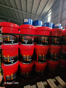 Aceite de motor directo de fábrica 20W50 CF-4 de buena calidad y se puede fabricar con marca OEM para camiones de larga distancia. - Product Image 3