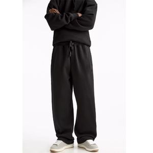 Ensemble de survêtements streetwear amples avec logo brodé, sweats à capuche et pantalons de survêtement surdimensionnés, personnalisables, 500 g/m², 100 % coton respirant - Product Image 3
