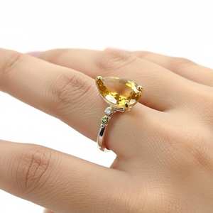 Anillo de Citrino Amarillo con Corte Pera, Certificado IGI, Plata de Ley 925, Chapado en Rodio de Lujo, Diseñado para una Elegancia Radiante con Brillo Dorado - Product Image 2