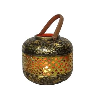 Fancy Hanging Vintage Style Hecho a mano Linterna de alta calidad Recubierto de polvo Perforado Look clásico linterna T-Light Votive Holder - Product Image 1