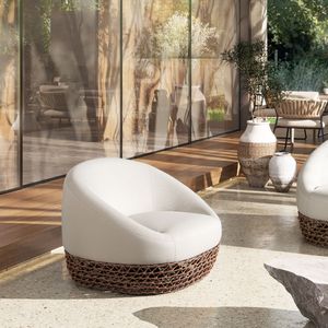 Fauteuil de patio rembourré en osier brun doré de 35,5 po, assise profonde, avec chaises de jardin beige blé - Product Image 2