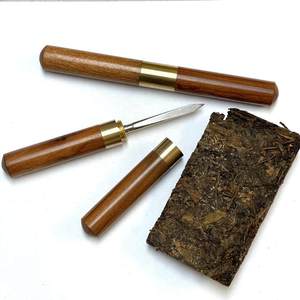Cuchillo de té tradicional de madera con hoja de acero damasco y mango con anillo dorado - Product Image 2
