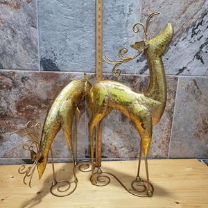 Élégante figurine de renne dorée, décoration de Noël élégante pour la maison et les cadeaux, figurine de table en provenance d'Inde - Product Image 5