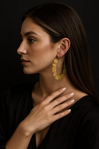 Pendientes de Aro Geométricos de Oro, Joyería Moderna de Latón, Pendientes de Latón, Regalo de Aniversario para Esposa, Nuevo Diseño, Joyería de Latón - Product Image 4
