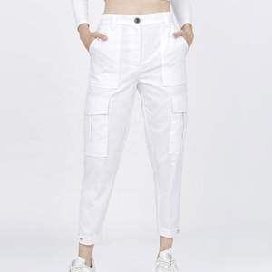 Pantalon cargo sur mesure à coupe ajustée, design multi-poches, tissu respirant pour les vêtements de travail décontractés et les activités de plein air - Product Image 1