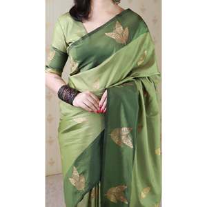 Vestido de Noche de Seda Suave Verde Elite Weaves con Saree Floral Tejido con Zari de 650g - Product Image 2