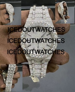 Montre en quartz avec diamant moissanite pour homme, cadran épuré et style haut de gamme - Product Image 2