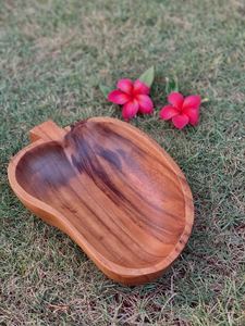 Tazón Artesanal de Madera de Acacia con Diseño de Mango, Tazón de Madera Hecho a Mano, Tazón para Ensalada, Tazón para Pasta, Tazón de Madera, Regalo - Product Image 4