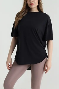 เสื้อคอเต่าผู้หญิงไซส์ใหญ่ EVER GLOW สีพื้น ผ้าถัก 100% คอตตอน ยับยาก แห้งเร็ว ระบายอากาศ ป้องกันรังสียูวี มีโลโก้ สไตล์ลำลอง - Product Image 4