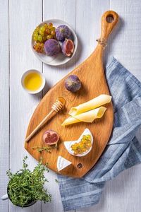 Tabla de cortar de madera de acacia occidental (redonda, 1.5 cm de grosor) - Tabla para pizza con asa, 100% ecológica - Product Image 5