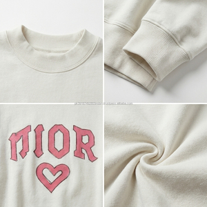 Sweat-shirt blanc oversize à col rond pour femme, en maille épaisse, imprimé rose sur le devant, coupe régulière, manches longues, idéal pour le printemps - Product Image 4