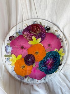 Resin <b>Circle</b> <b>Tray</b> with Preserved Bridal Bouquet Flowers Wedding Resin Serving <b>Tray</b> Single Piece With extra Premium Quality - Product Image 5
