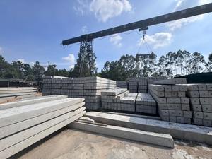 Molde para Postes Cuadrados de Acero Resistente |   Estructura Estable No Deformable |   Encofrado para Pilotes de Hormigón Prefabricado OEM ODM - Product Image 1