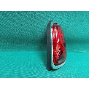 ไฟท้ายมือสองสำหรับรถมินิแฮทช์แบค ด้านขวา รุ่น 743513405 - Product Image 2