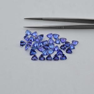 Acheter 4mm Naturel Bleu Tanzanite À Facettes Trillion Cut Gemstone Wholesale Calibrated Tanzanite Loose Stone from Indian Supplier - Product Image 1