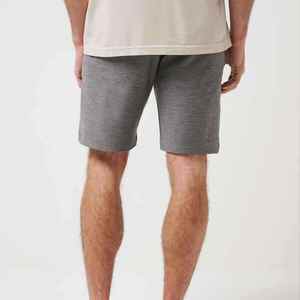 Pantalones cortos de hombre de moda, personalizados, de algodón 100%, estilo streetwear, de 6 pulgadas, con múltiples bolsillos, tipo cargo, para entrenamiento. - Product Image 3