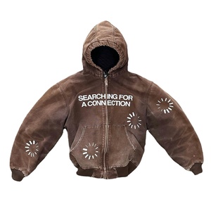 Sweat-shirt à capuche pour homme en jersey délavé avec impression personnalisée OEM ODM sur la manche et patchwork Comfycush - Product Image 3
