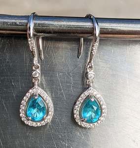 ต่างหูบลูโทแพซทรงลูกแพร์เงินแท้ชุบทอง พร้อมใบรับรอง IGI สำหรับผู้หญิง ของขวัญวันครบรอบ/งานเลี้ยง - Product Image 6