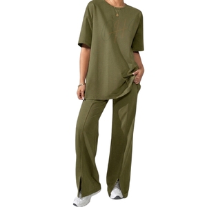 Conjunto Unisex de Dos Piezas, Camiseta Oversize y Pantalones Anchos, Ropa Casual Urbana, Chándal Personalizable con Logotipo, Venta al Por Mayor, Chándales de Verano - Product Image 5