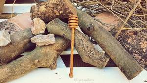 Elegant Wooden Honey Dipper for Dining and <b>Serving</b> - Product Image 5
