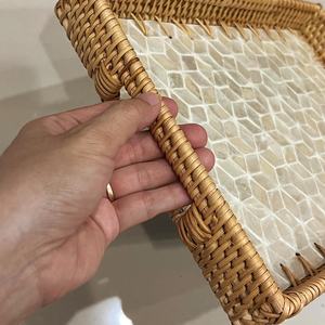 Plateau de service Art Déco multicolore fait main en rotin naturel, plateau décoratif tissé pour la décoration intérieure à un prix abordable - Product Image 6