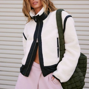 Chaqueta unisex de forro polar sherpa con bloques de color rosa, gruesa, con cuello alto y cremallera, para invierno. - Product Image 2