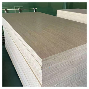 Panneaux et planches en contreplaqué haute densité, multicouches, pour la construction industrielle et résidentielle - Product Image 1