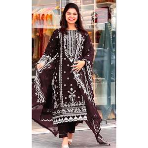 Costume de fête indien et pakistanais de créateur avec pantalon et Dupatta élégant pour les occasions spéciales - Product Image 1