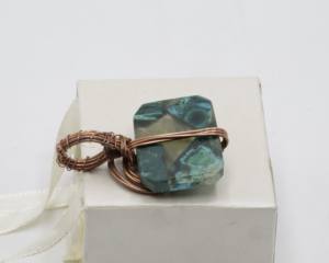 Colgante de Ametrina con Corte Baguette Envuelto en Alambre de Cobre |   Joyería Hecha a Mano con Piedra Preciosa de Ametrino Natural |   Colgante de Cristal Curativo de Talla Única - Product Image 2