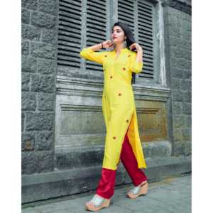 Conjunto de Kurta de Algodón y Fibra de Bambú Kesariya Peela Hecho a Mano para Mujer, Talla XS, con Top de Manga Tres Cuartos y Chalecos a Juego - Product Image 6