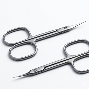 Tijeras Rusas de Precisión para Cutículas, Manicura, Cejas y Piel Seca, de Acero Inoxidable, con Hoja Curva Extra Fina - Product Image 1