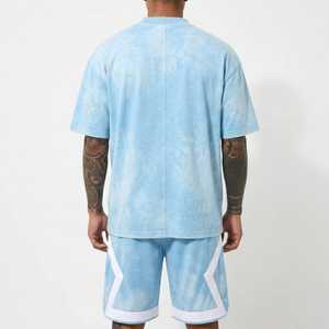 Ensemble t-shirt oversize tie-dye et short de basket pour homme, style streetwear premium délavé à l'acide, tenue décontractée sportive d'été pour homme - Product Image 5