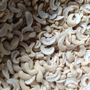 SANTIGO Nuts Kernels Broken Kaju Custom Packaging Kaju Cashew Nuts - Product Image 1