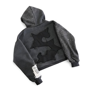 เสื้อฮู้ดดี้ผู้ชายพรีเมียม แต่งลายปะแบบดิสเทรส ทรงโอเวอร์ไซส์ ระบายอากาศได้ดี สวมใส่สบายทุกวัน พร้อมฮู้ดปรับได้ ลายเรียบ ขนาด OEM - Product Image 2