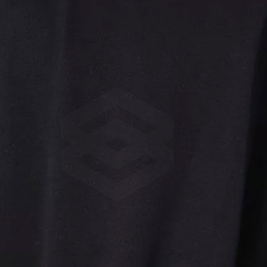 Camiseta Negra de Hombre con Hombros Caídos, Estampado en Relieve de Alta Calidad, Ajuste Holgado, Cuello Simulado, Estilo Urbano, Venta al por Mayor - Product Image 5