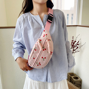 Sac de rangement en cuir pour la taille avec ceinture réglable, compartiments sécurisés et design compact pour la marche, les voyages et les activités quotidiennes - Product Image 5