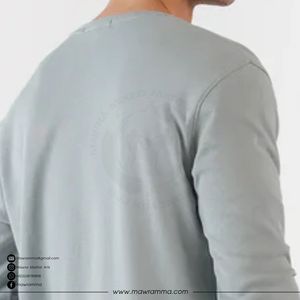 เสื้อยืดแขนยาวพิมพ์โลโก้ตามสั่ง OEM ผ้าเจอร์ซีย์คอตตอน 100% คุณภาพสูง พิมพ์ลายโลโก้ เสื้อยืดสำหรับฤดูร้อนและกิจกรรมกลางแจ้ง สำหรับทุกเพศ - Product Image 6