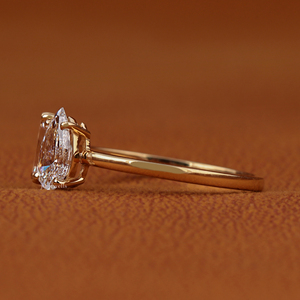 Anillo de Dos Piedras de Oro Sólido de 14k con Diamante Cultivado en Laboratorio de 1.0 Quilates, Corte Esmeralda y Corte Pera, D VS1, Joyería Personalizada - Product Image 3