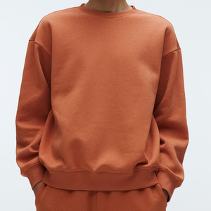 เสื้อสเวตเชิ้ตผู้ชายแบบคัสตอม คอกลมเรียบง่าย สีเขียวเข้ม ผ้าฟลีซ - Product Image 4