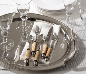 Ensemble de couverts de table de restaurant d'hôtel en acier inoxydable de qualité supérieure argenté poli avec d'élégantes poignées en bois pour la salle à manger - Product Image 1