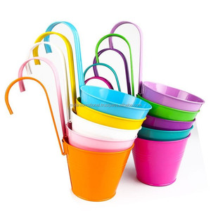 Maceta de metal para decoración de barandilla de balcón, maceta de jardín con ganchos de cubo, gran oferta de Amazon - Product Image 6