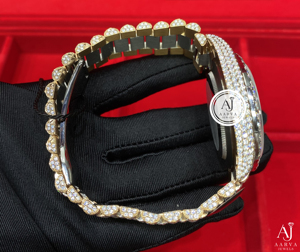 Montre mécanique à cadran rond avec bracelet à maillons incrusté de diamants, affichage de la date, style bijou - Product Image 5