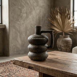 Vase à bulles empilable en terre cuite rustique noire Tribolas, carafe artisanale en terre cuite, urne décorative de table à poignée carrée unique - Product Image 4