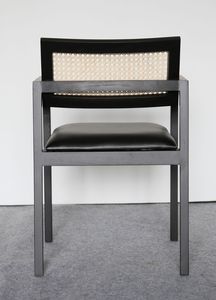 Chaise de salle à manger en bois de mahogany massif et rotin avec siège rembourré en cuir PU noir pour la maison, la villa, l'appartement et l'hôtel - Product Image 4