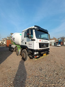 Camion malaxeur SITRAK 16 mètres cubes 8X4 d'occasion 2021, camion malaxeur à béton SHACMAN 16m3 avec pompe, moteur, boîte de vitesses d'origine - Product Image 4