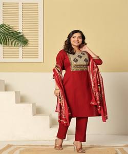 Ensemble Kurti tendance en coton slub avec broderie découpée et collée, haut, bas et dupatta, multicolore, séchage rapide, en stock, vêtement ethnique pour femmes - Product Image 5