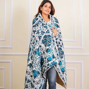 Edredón moderno de lana Premium 100% para todas las estaciones, nueva ropa de cama Reversible suave y acogedora, manta estampada con motivos florales, parte trasera cálida de Sherpa - Product Image 1